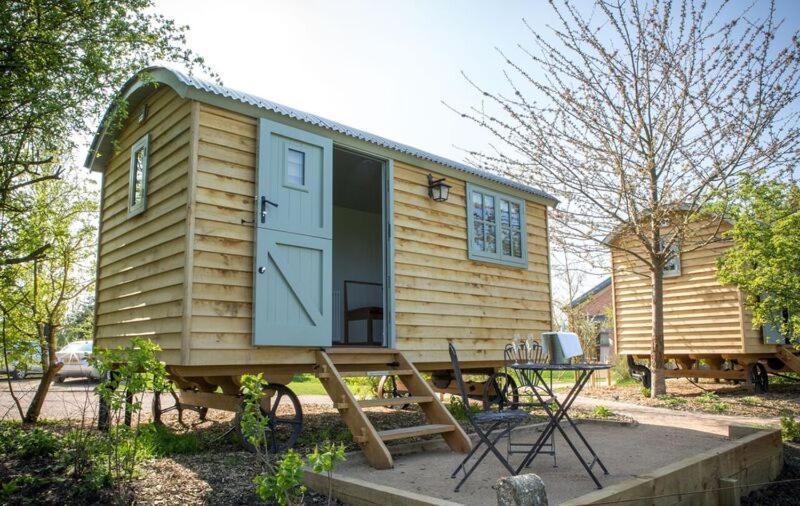 Perkins Luxury Shepherd Huts Nottingham Exterior photo